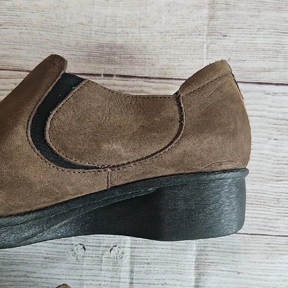 Dansko Sz 38 Brown Flats Sleek Slip-On Loafers - Picture 9 of 15